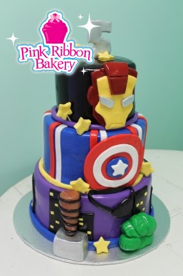 Custom Birthday Cakes on Custom Birthday Cakes   Pink Ribbon Bakery